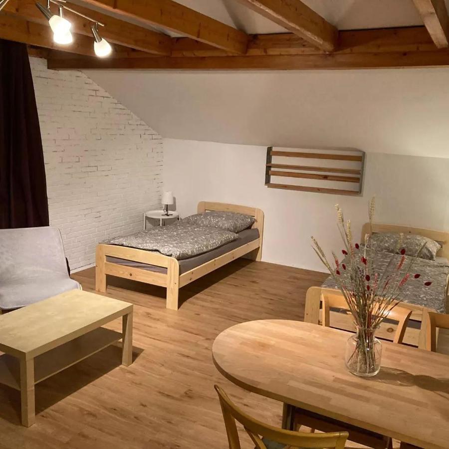 Gastezimmer Dusterhus Gemmingen Εξωτερικό φωτογραφία